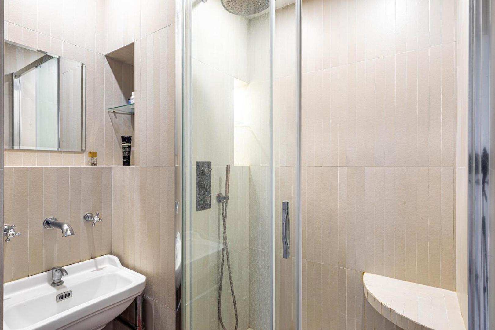 Guestready - High-rise Haven With Attractive Views Appartement Parijs