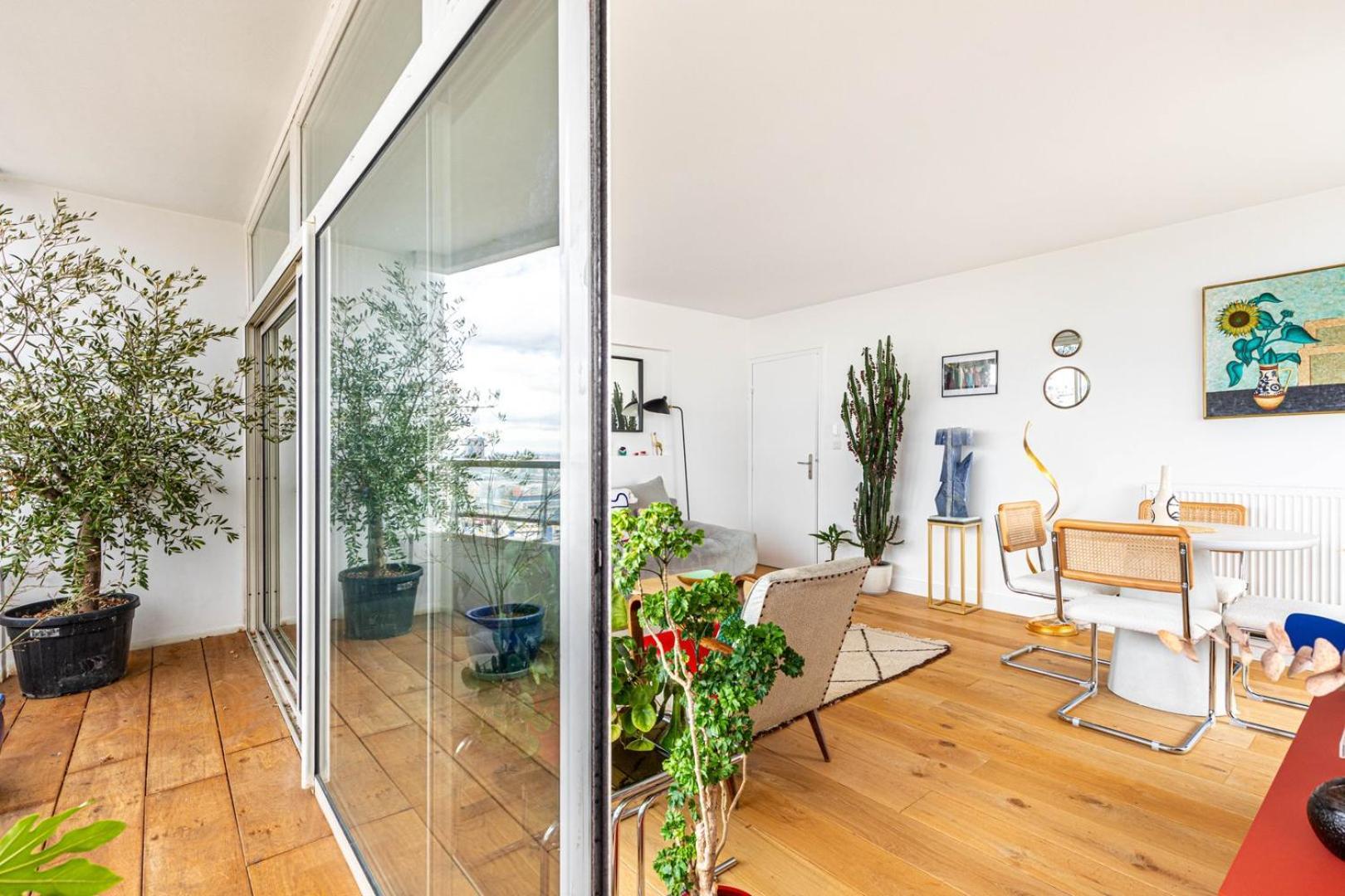 Guestready - High-rise Haven With Attractive Views Appartement Parijs